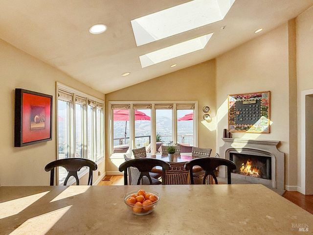 1000 Wolf Ridge Rd, Glen Ellen, CA 95442