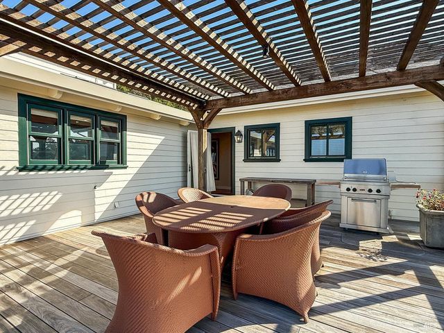 1000 Wolf Ridge Rd, Glen Ellen, CA 95442