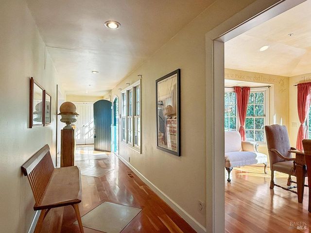 1000 Wolf Ridge Rd, Glen Ellen, CA 95442