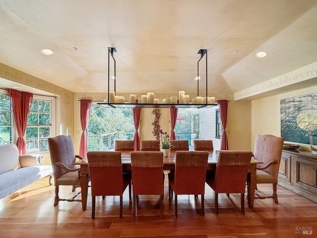 1000 Wolf Ridge Rd, Glen Ellen, CA 95442