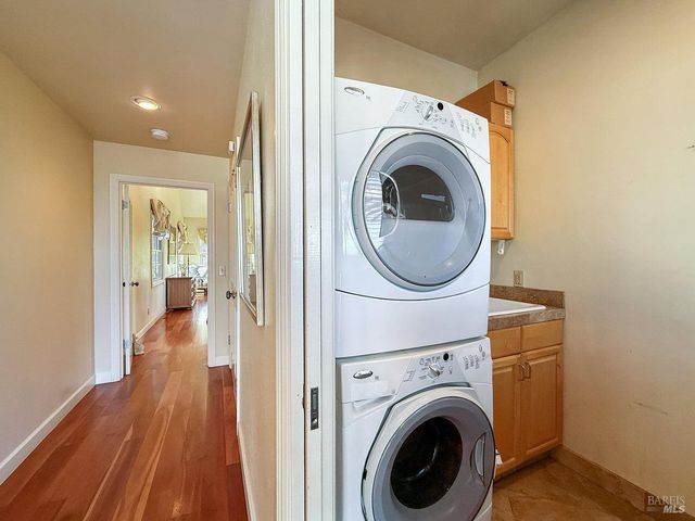 1000 Wolf Ridge Rd, Glen Ellen, CA 95442