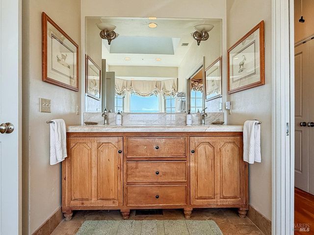 1000 Wolf Ridge Rd, Glen Ellen, CA 95442