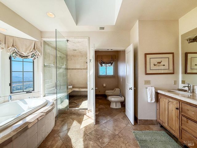 1000 Wolf Ridge Rd, Glen Ellen, CA 95442