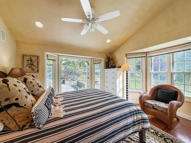 1000 Wolf Ridge Rd, Glen Ellen, CA 95442