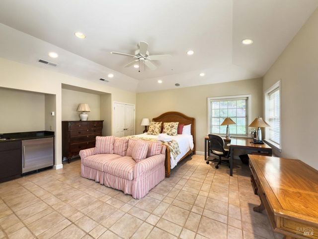 1000 Wolf Ridge Rd, Glen Ellen, CA 95442