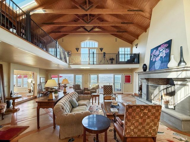 1000 Wolf Ridge Rd, Glen Ellen, CA 95442