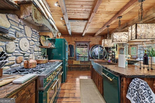 17 Water Wheel Lane, Rabun Gap, GA 30568