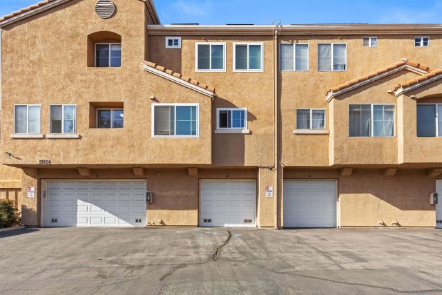 13806 Pinkard Way Unit 40, El Cajon, CA 92021