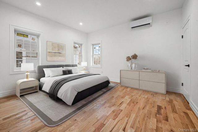 160-15 118th Road, Jamaica, NY 11434