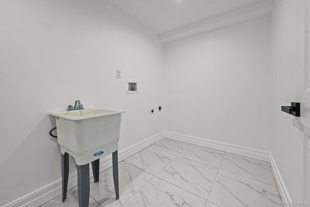 160-15 118th Road, Jamaica, NY 11434