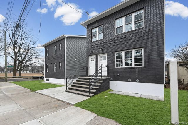 160-15 118th Road, Jamaica, NY 11434