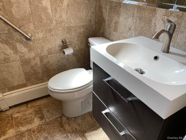 263-17 74th Avenue E-2, Glen Oaks, NY 11004