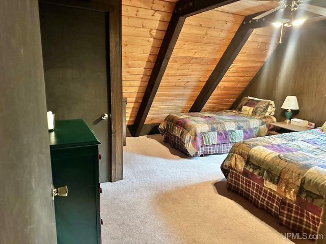 10830 N Blunder Road, Bessemer, MI 49911