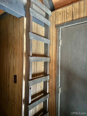 10830 N Blunder Road, Bessemer, MI 49911