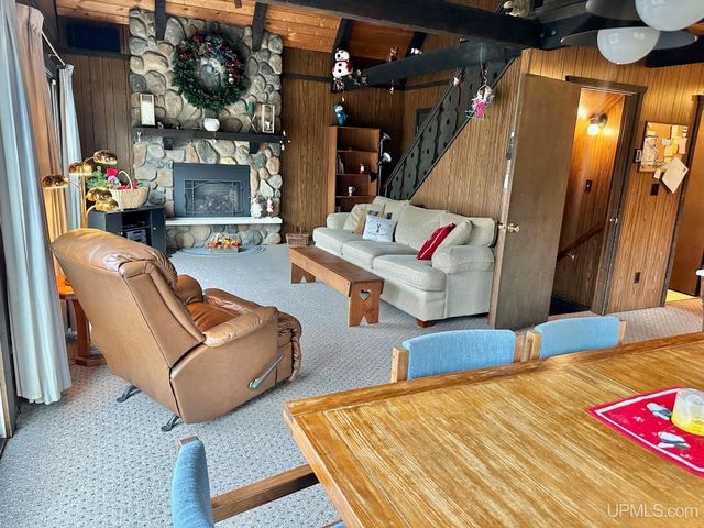 10830 N Blunder Road, Bessemer, MI 49911