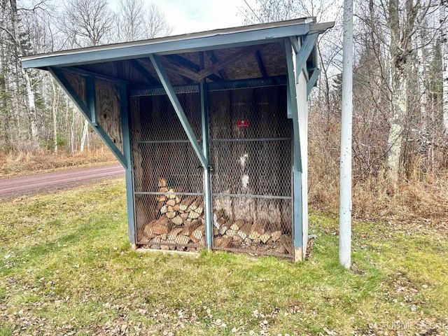 10830 N Blunder Road, Bessemer, MI 49911