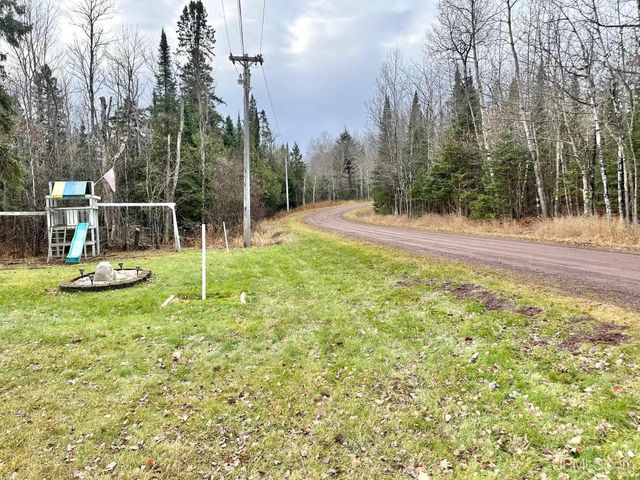 10830 N Blunder Road, Bessemer, MI 49911