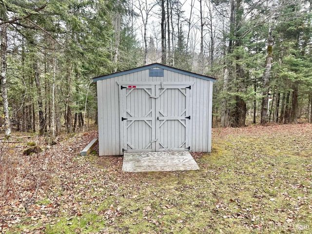 10830 N Blunder Road, Bessemer, MI 49911