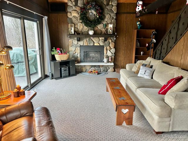 10830 N Blunder Road, Bessemer, MI 49911