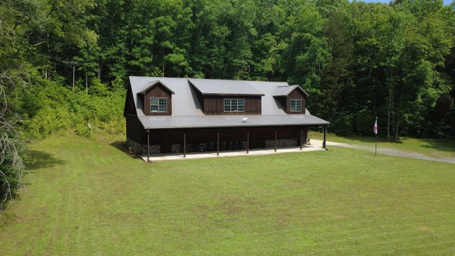 7075 Pinewood Rd, Nunnelly, TN 37137