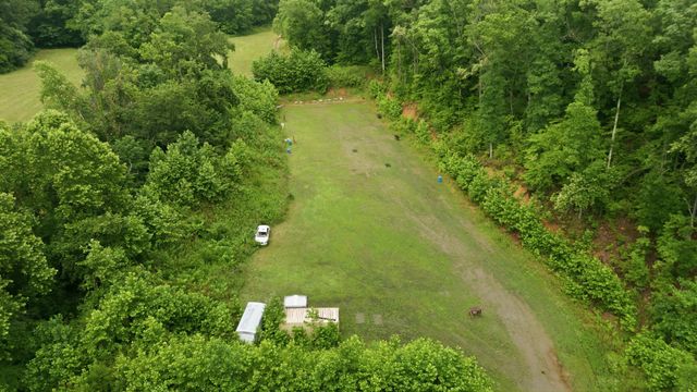 7075 Pinewood Rd, Nunnelly, TN 37137