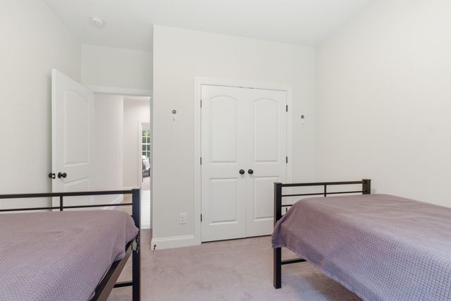 7075 Pinewood Rd, Nunnelly, TN 37137