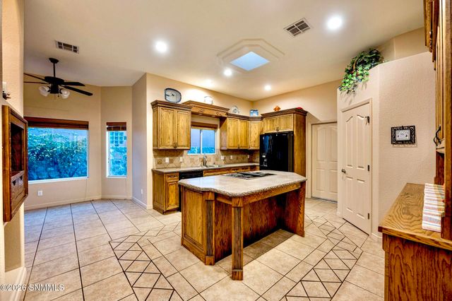 3548 Cave Creek Manor, Las Cruces, NM 88011