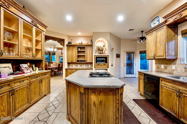 3548 Cave Creek Manor, Las Cruces, NM 88011