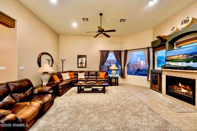 3548 Cave Creek Manor, Las Cruces, NM 88011
