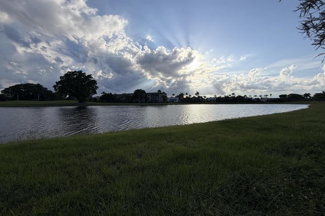 4266 Deste Court 101, Lake Worth, FL 33467