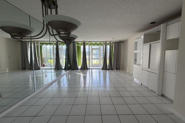 4266 Deste Court 101, Lake Worth, FL 33467