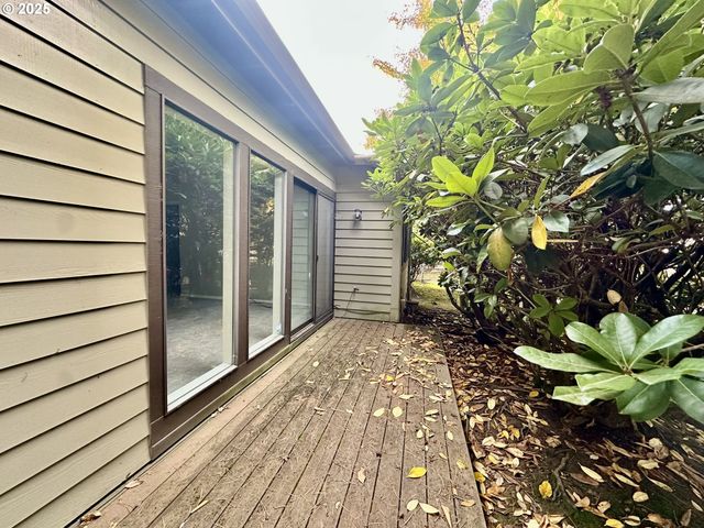 7612 Sw CRESMOOR Dr, Beaverton, OR 97008