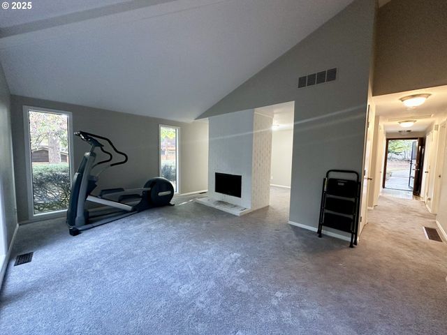 7612 Sw CRESMOOR Dr, Beaverton, OR 97008