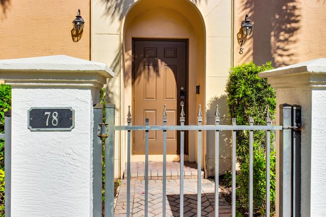 78 NW Hawthorne Place, Boca Raton, FL 33432