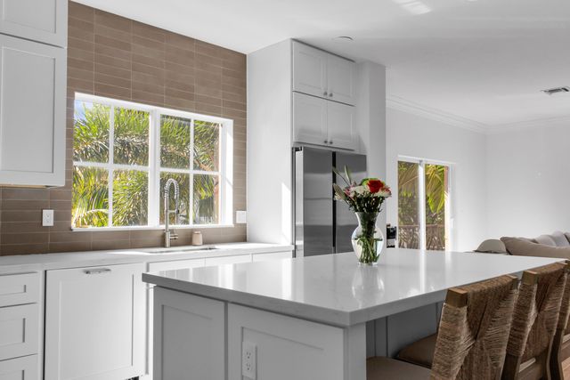 78 NW Hawthorne Place, Boca Raton, FL 33432