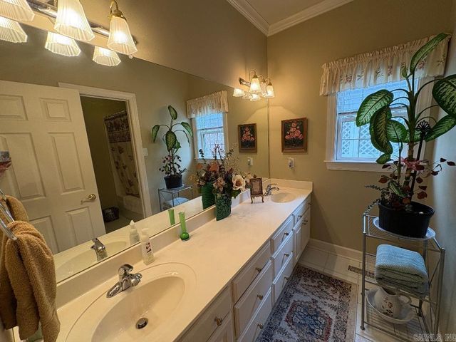 140 Cottage Lake Road, Searcy, AR 72143