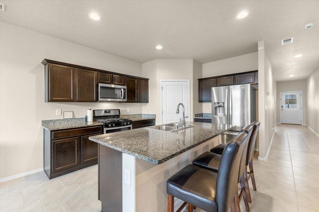 4317 Skyline Loop NE, Rio Rancho, NM 87144