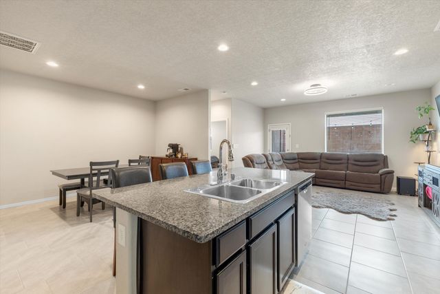 4317 Skyline Loop NE, Rio Rancho, NM 87144