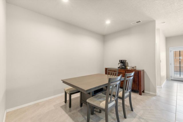 4317 Skyline Loop NE, Rio Rancho, NM 87144