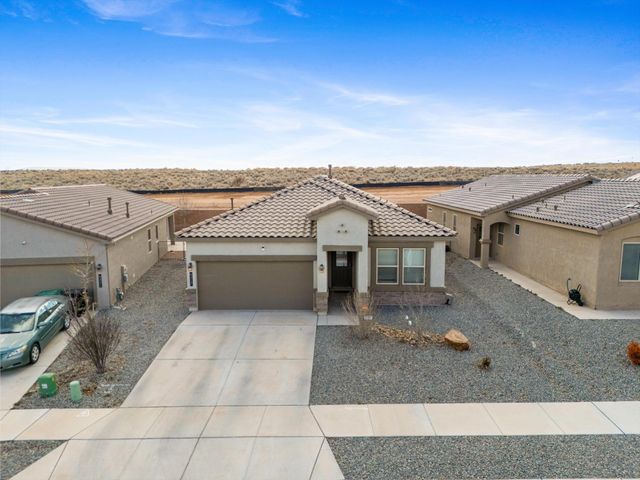 4317 Skyline Loop NE, Rio Rancho, NM 87144