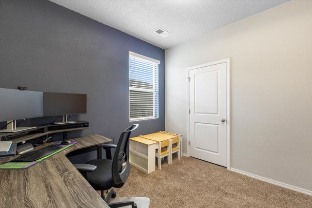 4317 Skyline Loop NE, Rio Rancho, NM 87144