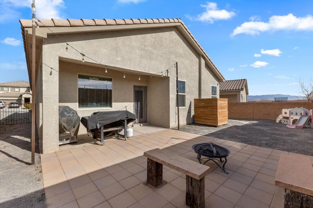 4317 Skyline Loop NE, Rio Rancho, NM 87144