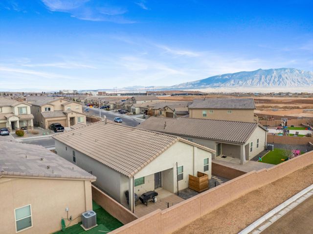 4317 Skyline Loop NE, Rio Rancho, NM 87144