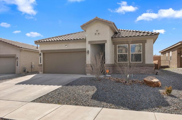 4317 Skyline Loop NE, Rio Rancho, NM 87144