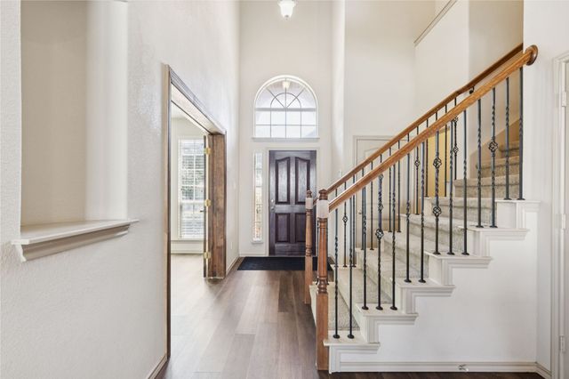 2221 Laurel Forest Drive, Fort Worth, TX 76177