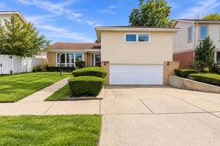 7847 Maple Street, Morton Grove, IL 60053