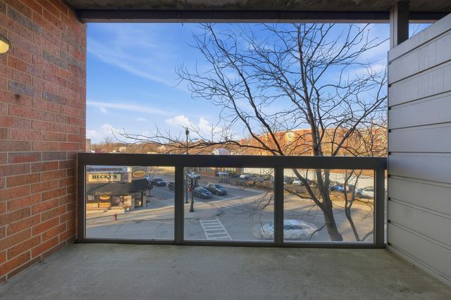 1228 EMERSON Street 304, Evanston, IL 60201