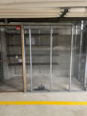 1228 EMERSON Street 304, Evanston, IL 60201