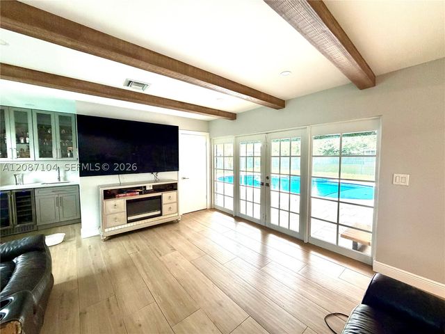 580 NW 66th Ave, Plantation, FL 33317