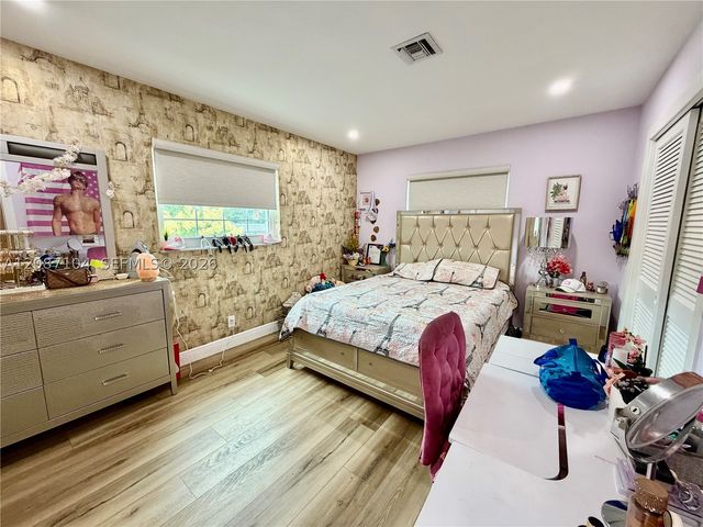 580 NW 66th Ave, Plantation, FL 33317